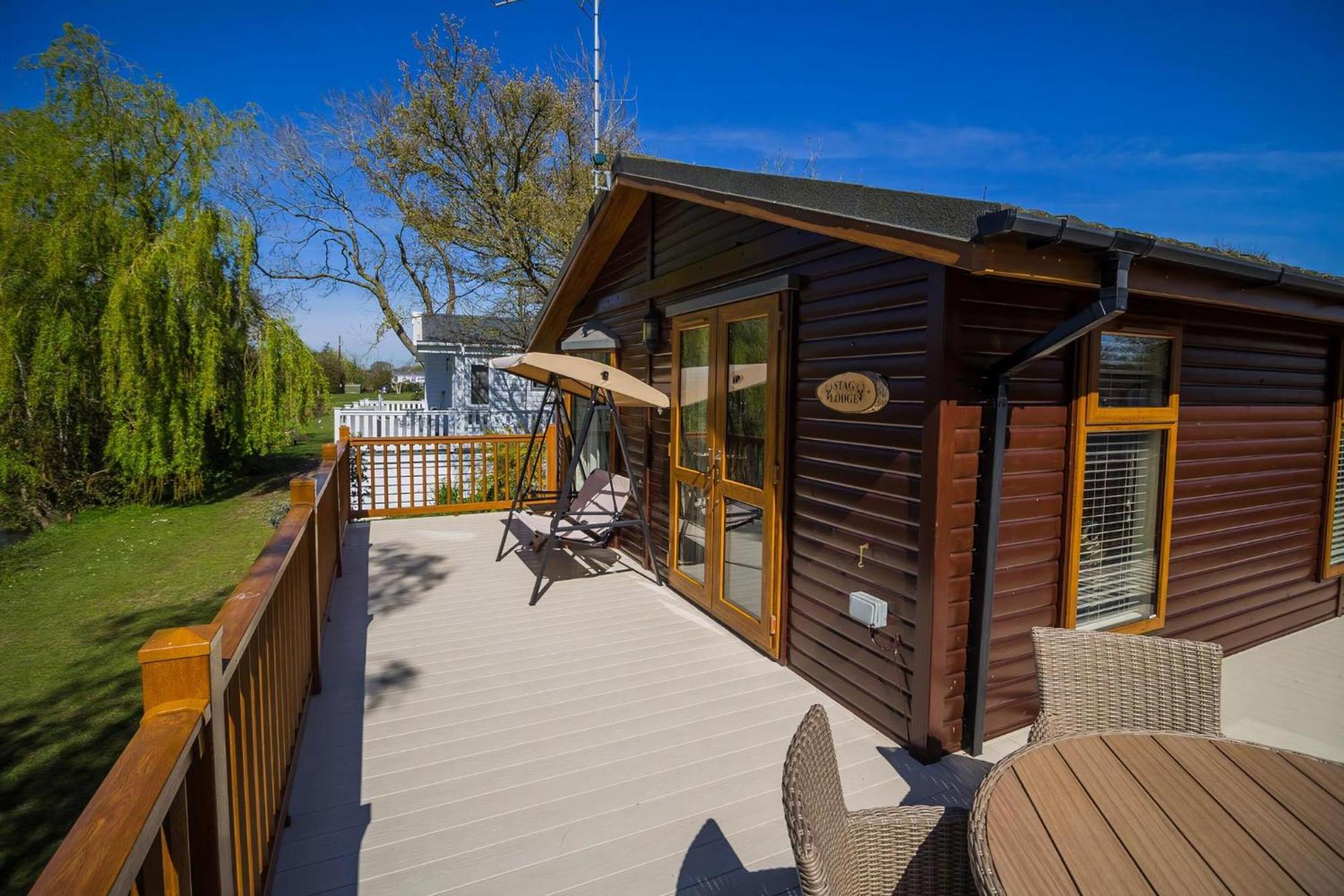 Stunning Lodge With Free Wifi For Hire At Carlton Meres In Suffolk Ref 60013M Saxmundham Exterior foto